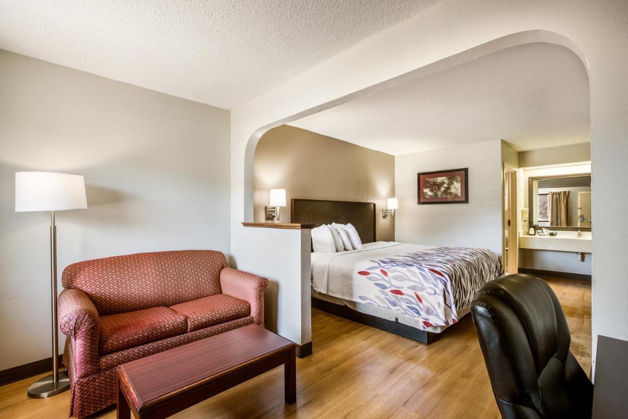 Red Roof Inn Fayetteville I-95 Екстериор снимка