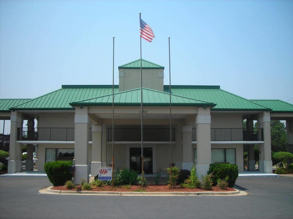 Red Roof Inn Fayetteville I-95 Екстериор снимка